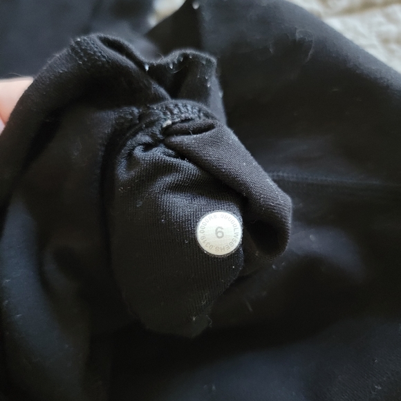 Lululemon Wunder Under Leggings, Black Size 6 - Picture 3 of 3